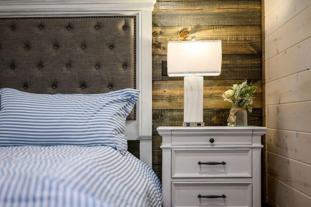 Brand New Luxury 2 Bedroom With Loft And Spa Sleeps 10 布罗肯鲍 外观 照片